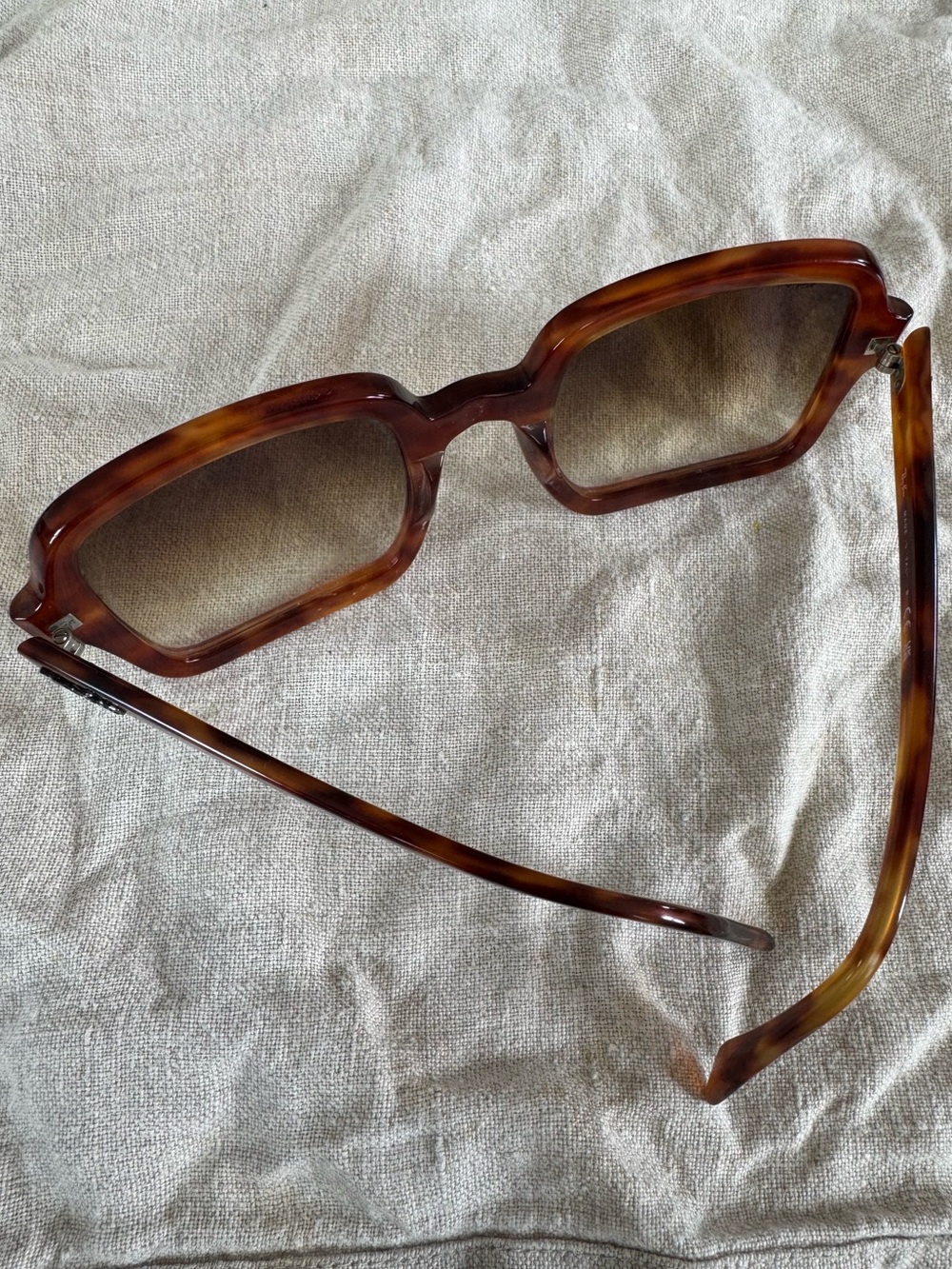 Ray-Ban Tortoise Acetate Sunglasses with Brown Gradient Lenses - Picture 2 of 4